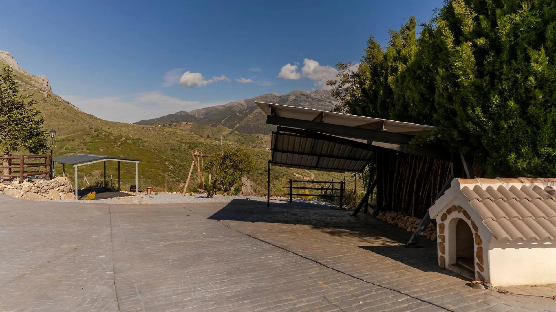 Casa Chely Vila Alcaucín 0*,