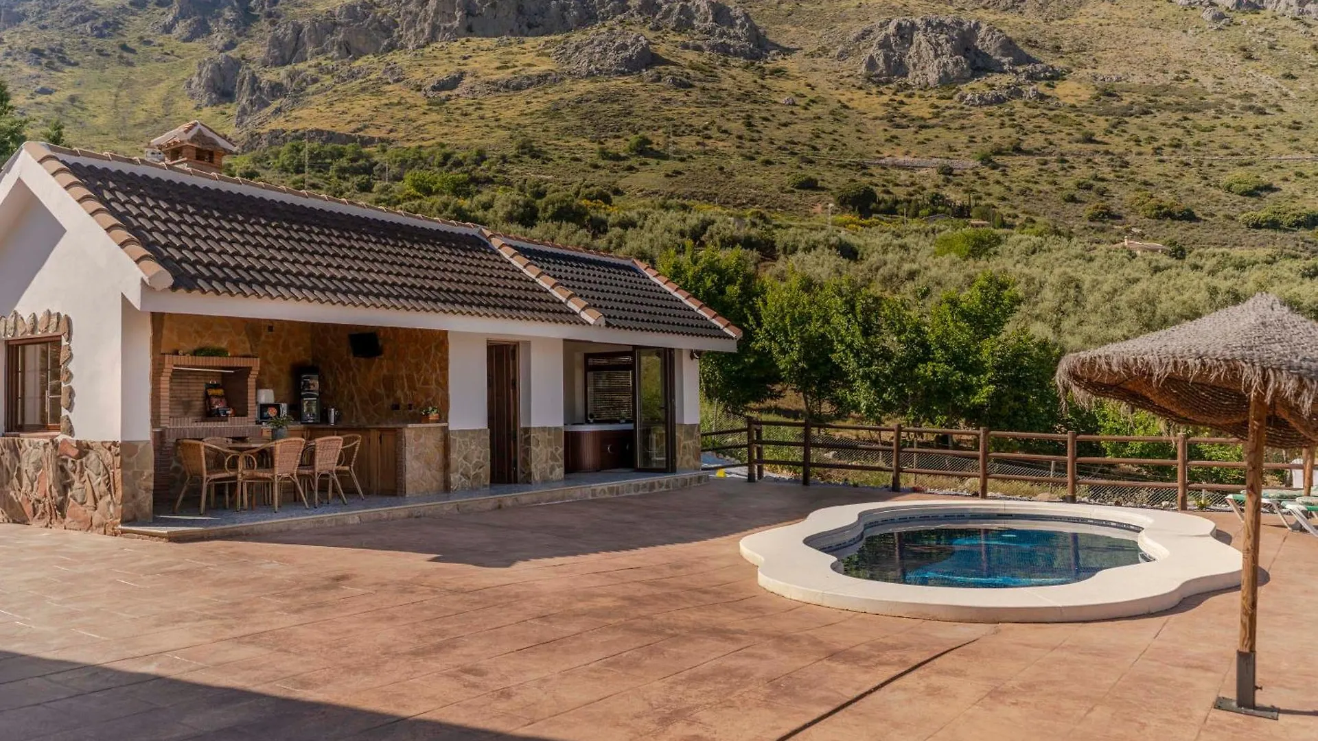 Casa Chely Vila Alcaucín Espanha