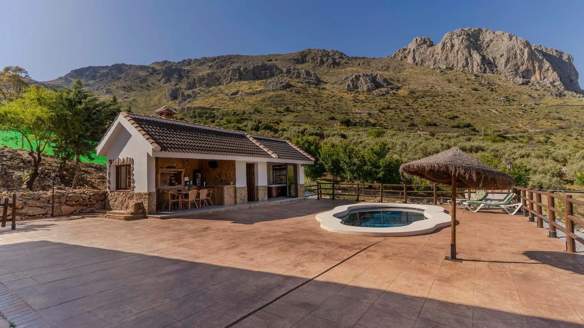 Casa Chely Vila Alcaucín
